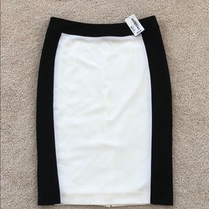 Gracia Black and White Colorblock Pencil Skirt